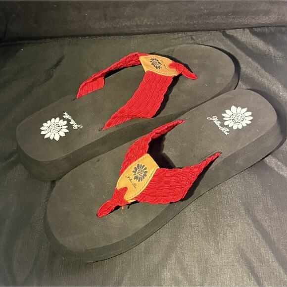 Yellow Box Red Woven Strap‎ Flip Flops Women’s Size 8 - Picture 2 of 3